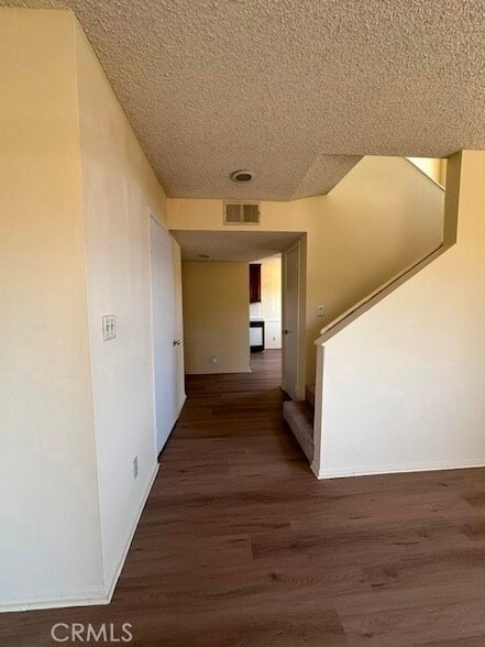 Building Photo - 5217 Satsuma Ave