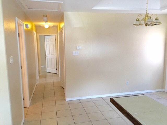 Building Photo - 1806 S Linden St