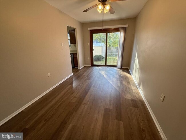 Building Photo - 34 King Charles Cir