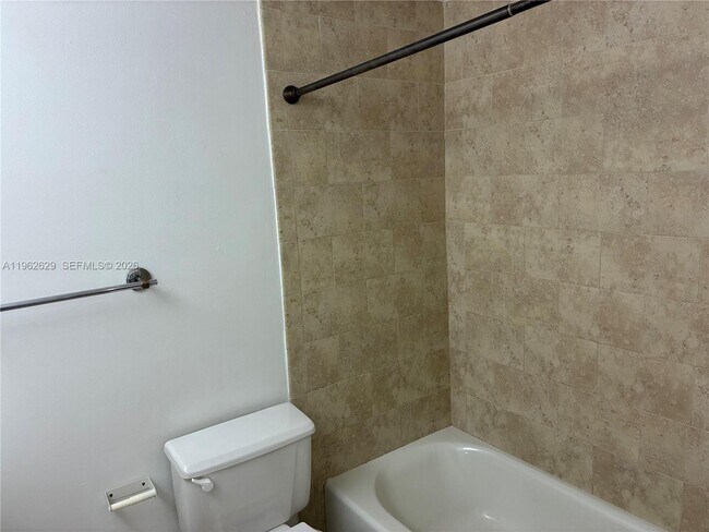 Building Photo - 11611 SW 90th Terrace