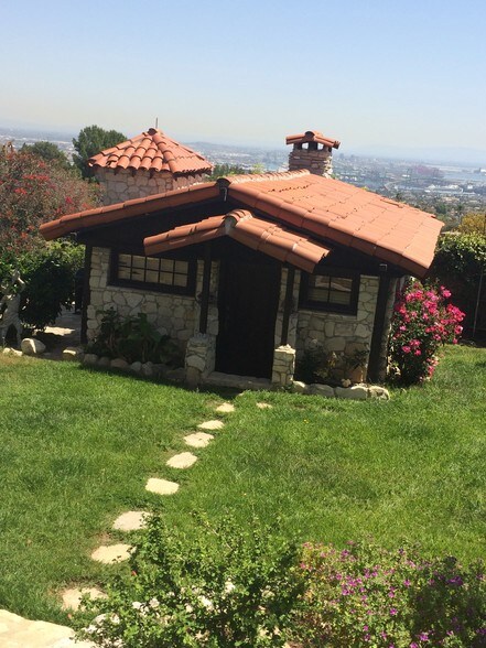 Cottage - 6441 Via Colinita