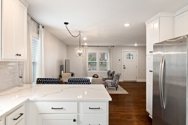 Building Photo - Cute 3BR Cottage in East Durham!  Available Now!