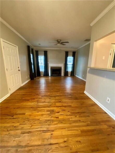 Building Photo - 404 Bass St SW