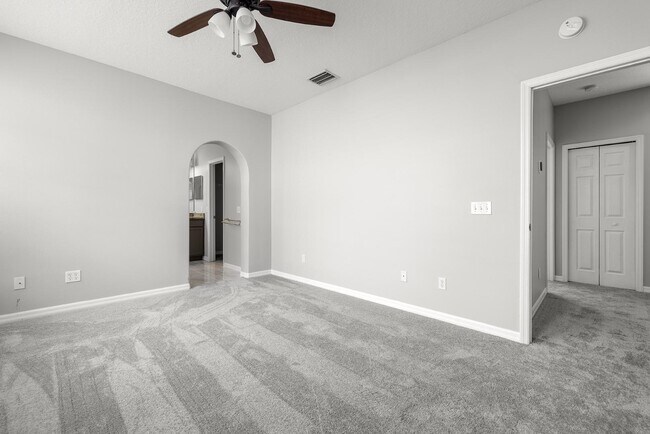 Building Photo - 509 S Matanzas Ave