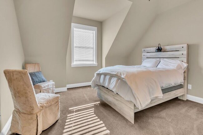 Building Photo - Stunning 4-3.5-3 Oasis with Pool in Prime Keller Location – Fully Furnished - Short Terms Conside...