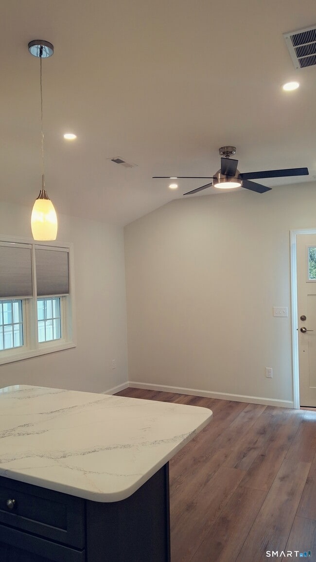 Building Photo - 78 West Ave