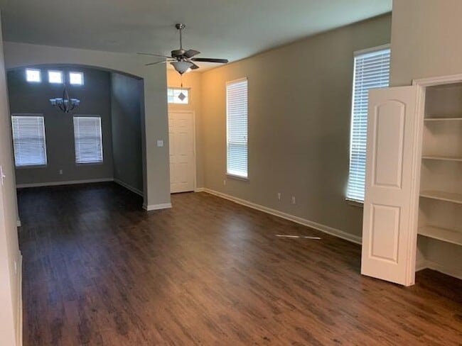 Building Photo - Updated China Spring Home