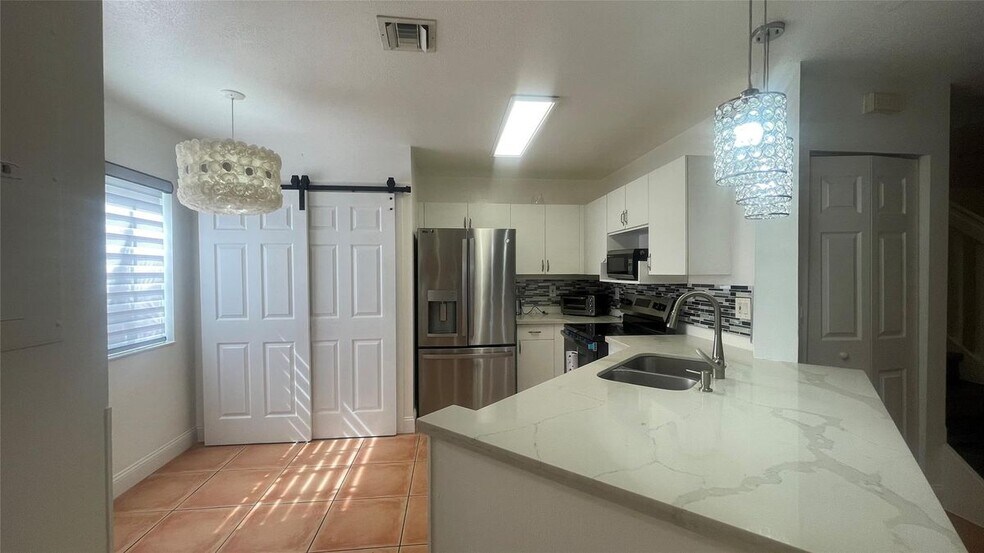 Primary Photo - 1432 SW 47th Ave