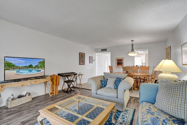 Building Photo - 14671 Bonaire Blvd