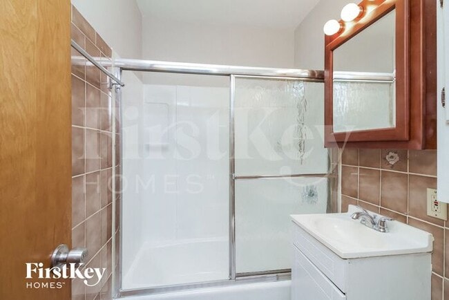 Building Photo - 17941 Wildwood Ave