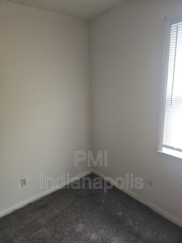 Building Photo - 120 W William Dr