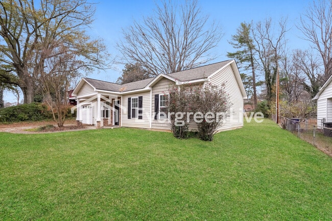 Building Photo - 518 Harper St