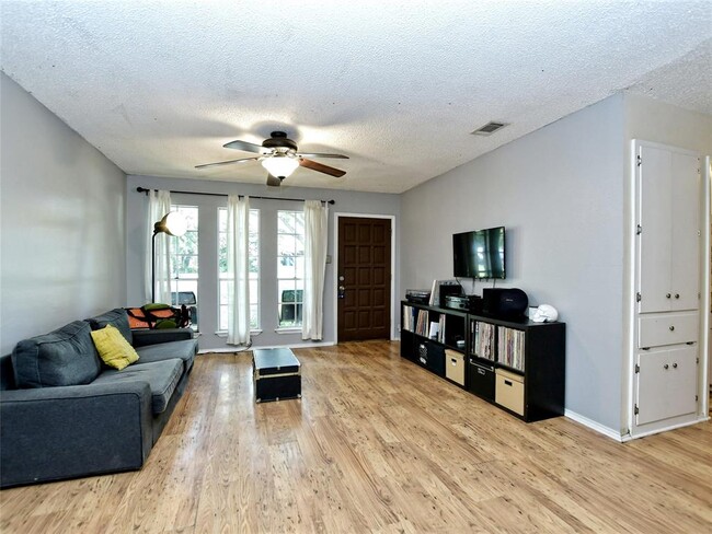 Building Photo - 4911 Aberdeen Cir
