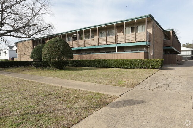 Building Photo - Sandy Place
