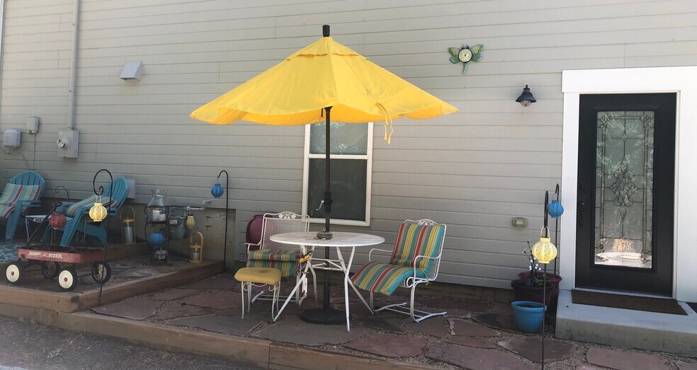 Patio off alley - 652 6th St