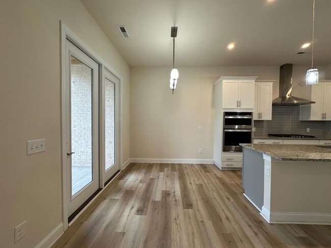 Building Photo - 120 Heathbrook Ln