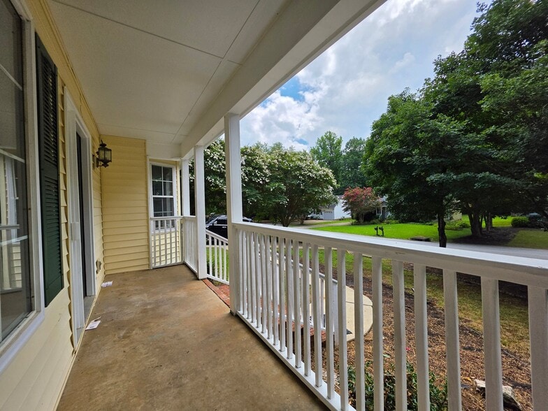 Building Photo - 503 Dunwoody Dr