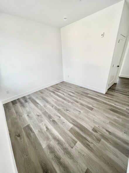 Building Photo - 1843 Hartranft St