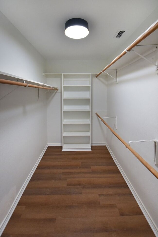 Building Photo - Tour Today! Stunning 3 Bedroom Remodel on 2 Acres!