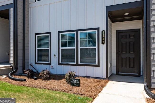 Building Photo - 5542 Highland St