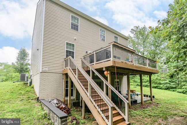 Building Photo - 141 Livingwood Ct
