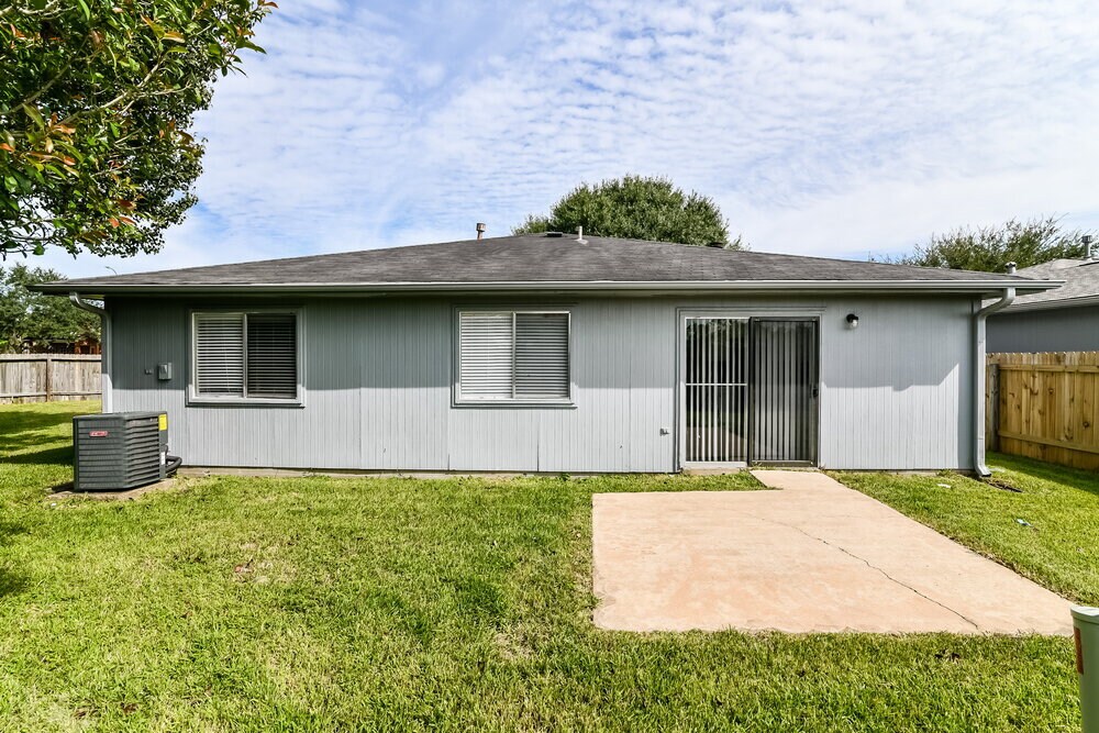 Building Photo - 16114 Purpleridge Ct
