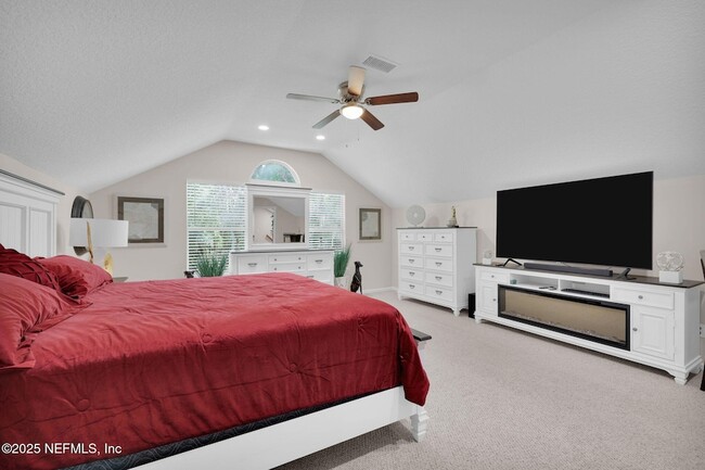Building Photo - 526 Oakmont Dr