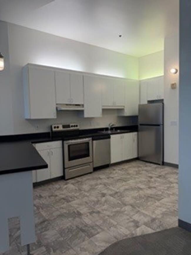 Interior Photo - 215 S Brea Blvd, LLC - Lofts
