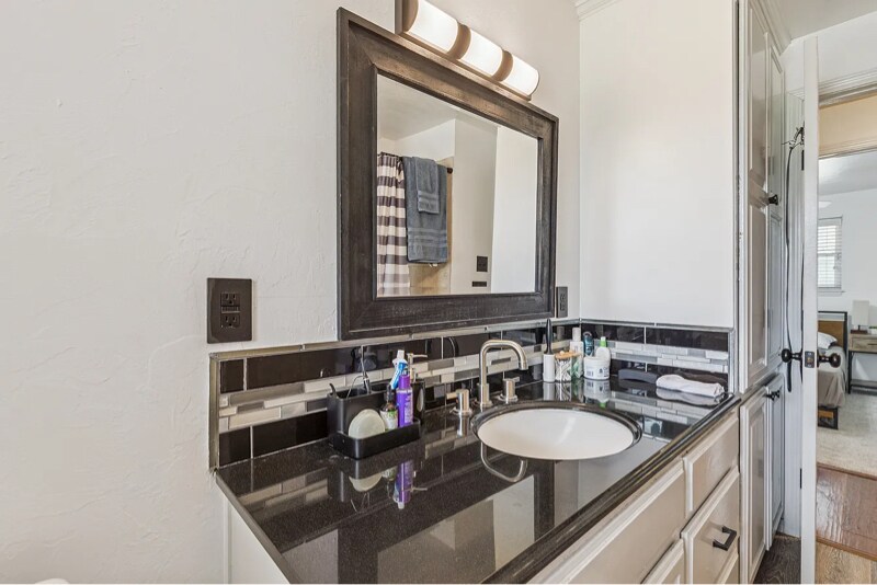 Building Photo - 1316 Sunrise Dr