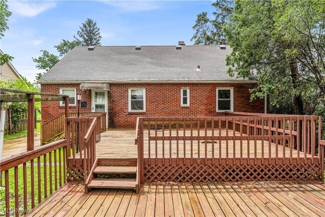 Building Photo - 13803 Wolf Ave