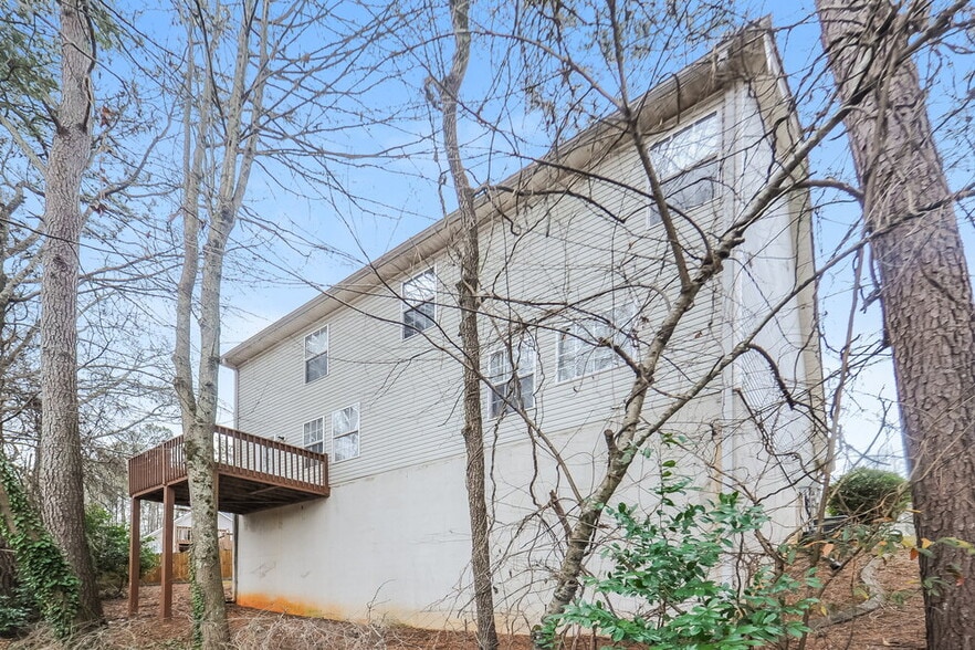 Building Photo - 216 MacKenzie Ct
