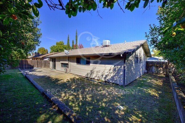 Building Photo - 7501 Saybrook Dr