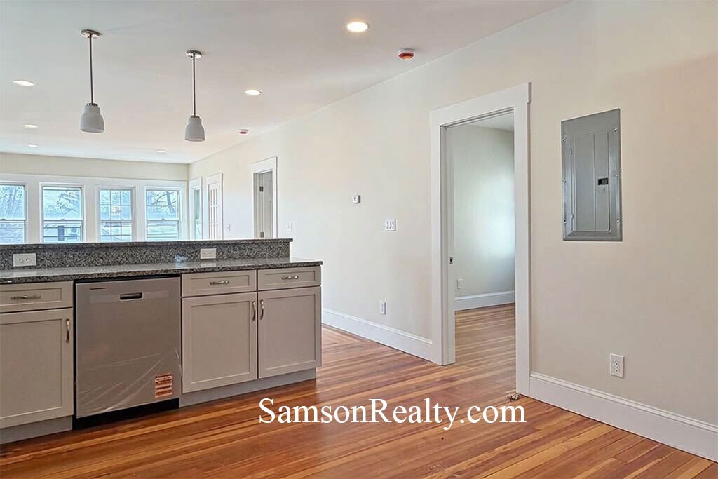 Building Photo - 178 Hillside Ave