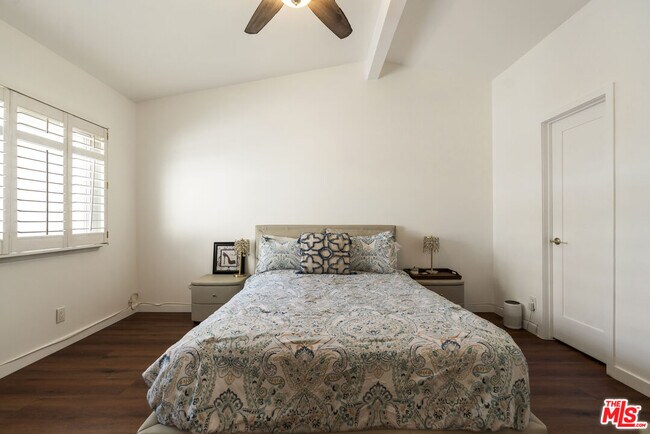 Building Photo - 3500 W Manchester Blvd