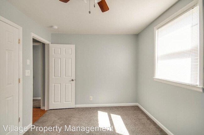 Building Photo - 3 br, 1 bath House - 3239 Panorama Dr