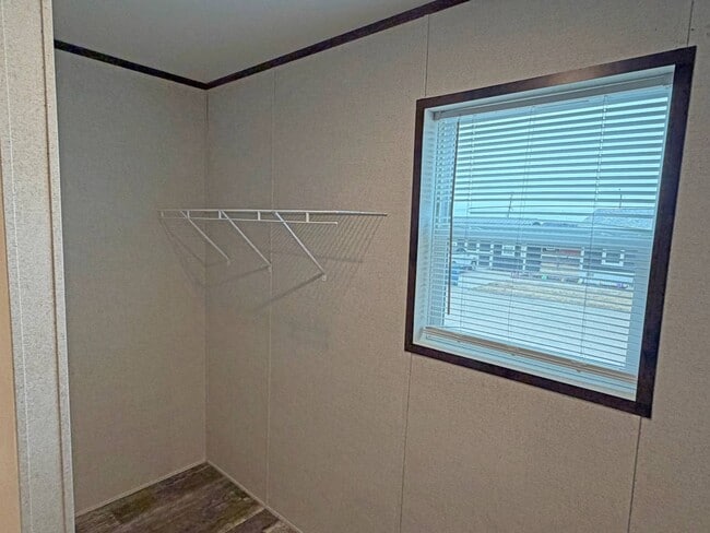 Building Photo - 781 W Walcott Rd