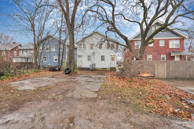 Building Photo - 1161-1163 Linwood Ave