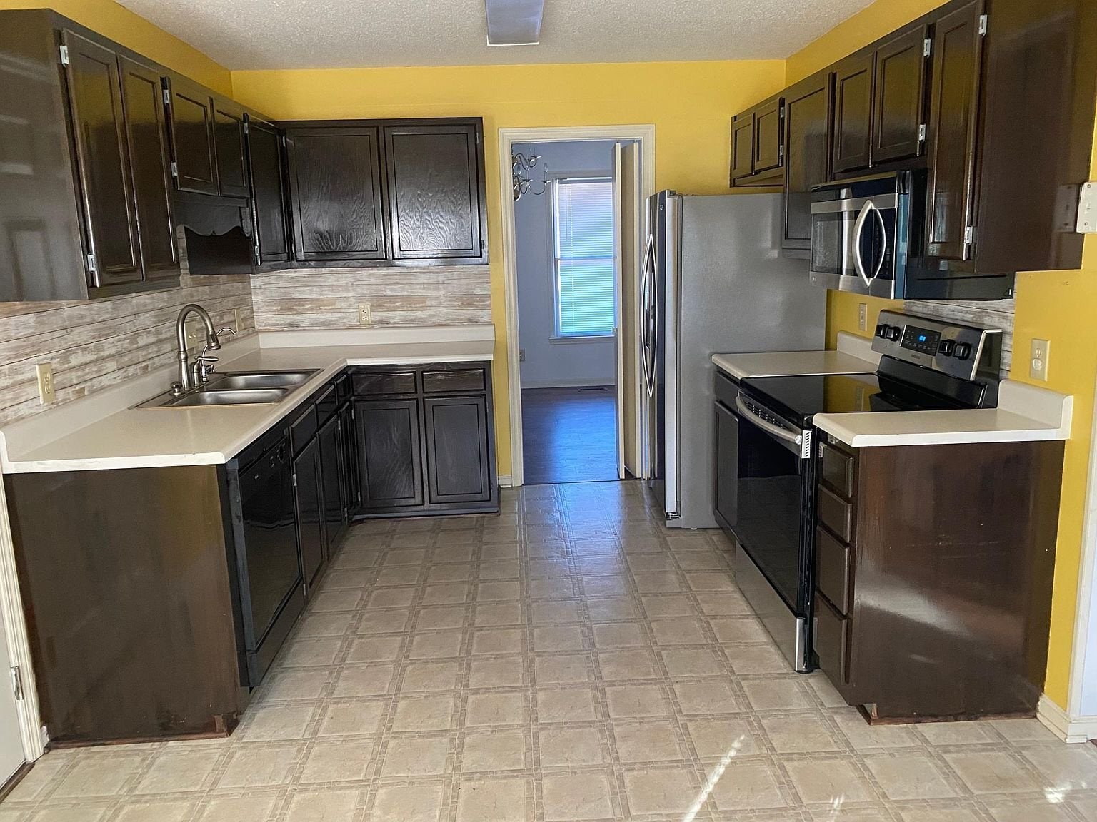 Building Photo - 7909 Sumter Pl