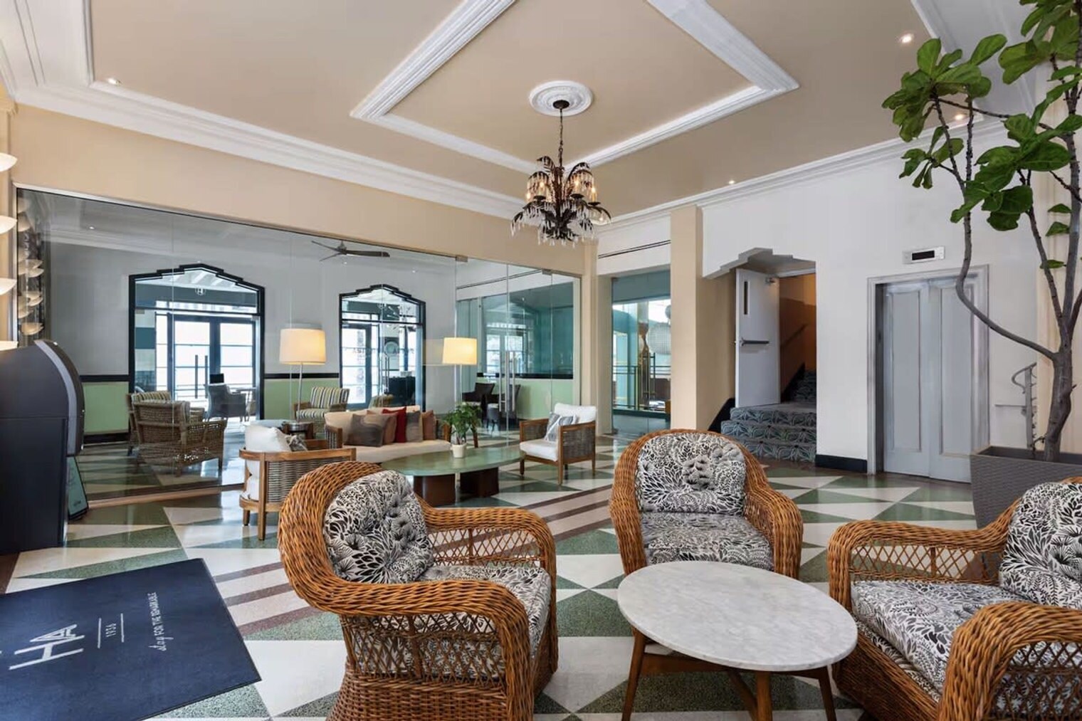 Building Photo - 956 Washington Ave