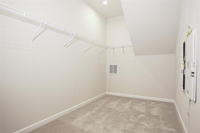 Building Photo - 1892 Basenji Dr