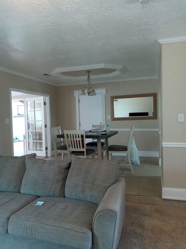 Building Photo - RIO RANCHOAFFORDABLE!!