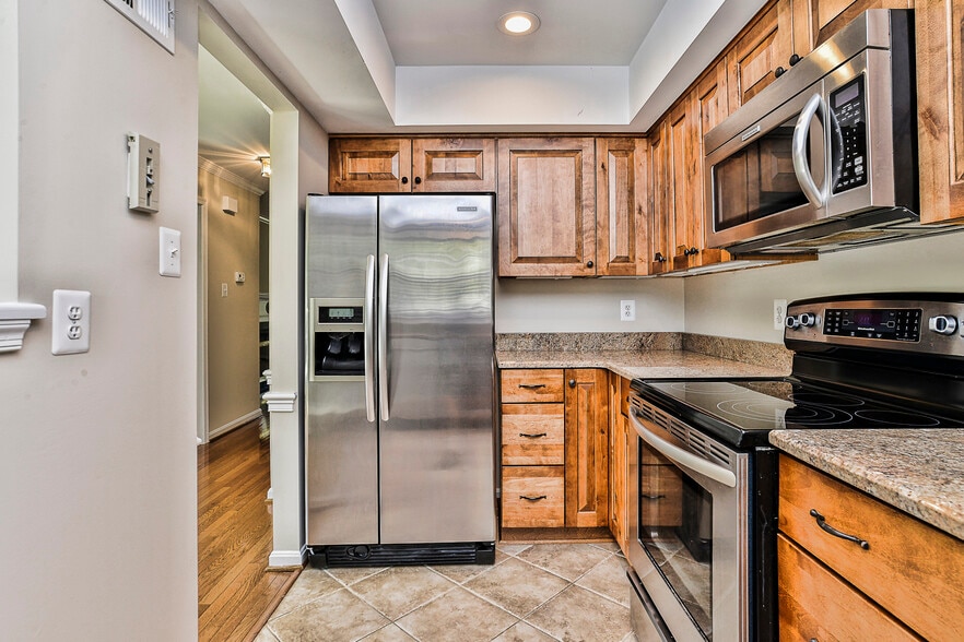 SS APPLIANCES - 12817 Mill Brook Ct