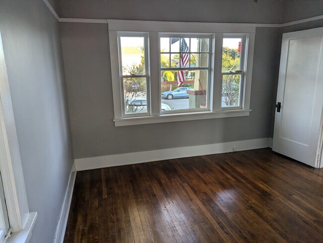 Front bedroom - 3320 Herman Ave