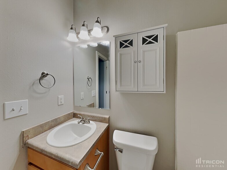 Building Photo - 1630 Jaques Dr