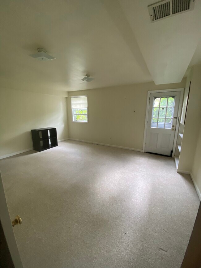 Building Photo - 5112 Norbeck Rd