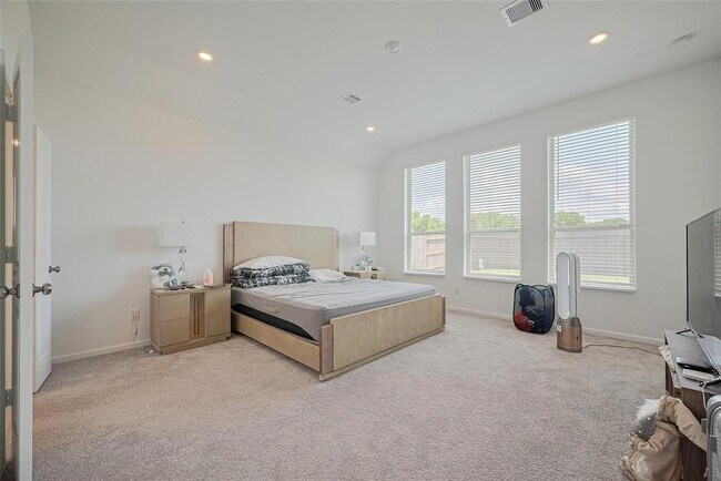 Building Photo - 2430 Dewford Fls Dr