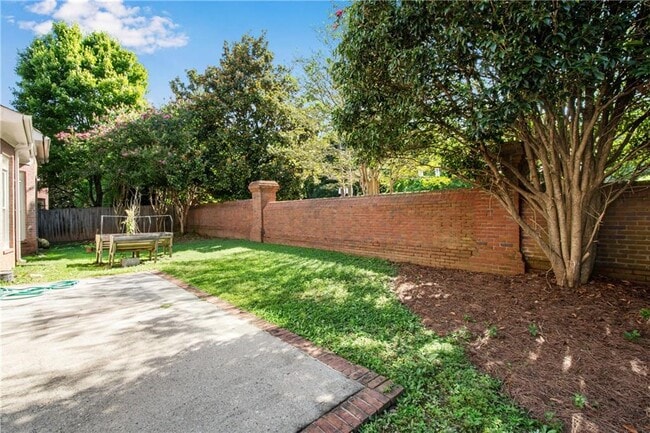 Building Photo - 290 Windsor Gate Cove NE