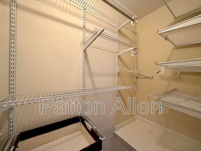 Building Photo - 615 Biltmore Ave