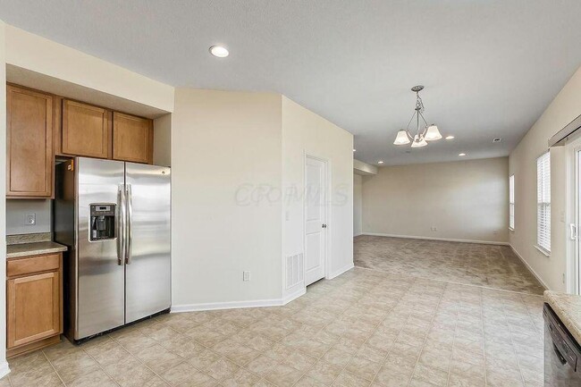 Building Photo - 6135 Brandon Dr