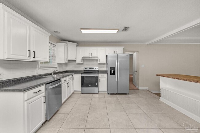 Building Photo - 4490 FL-87